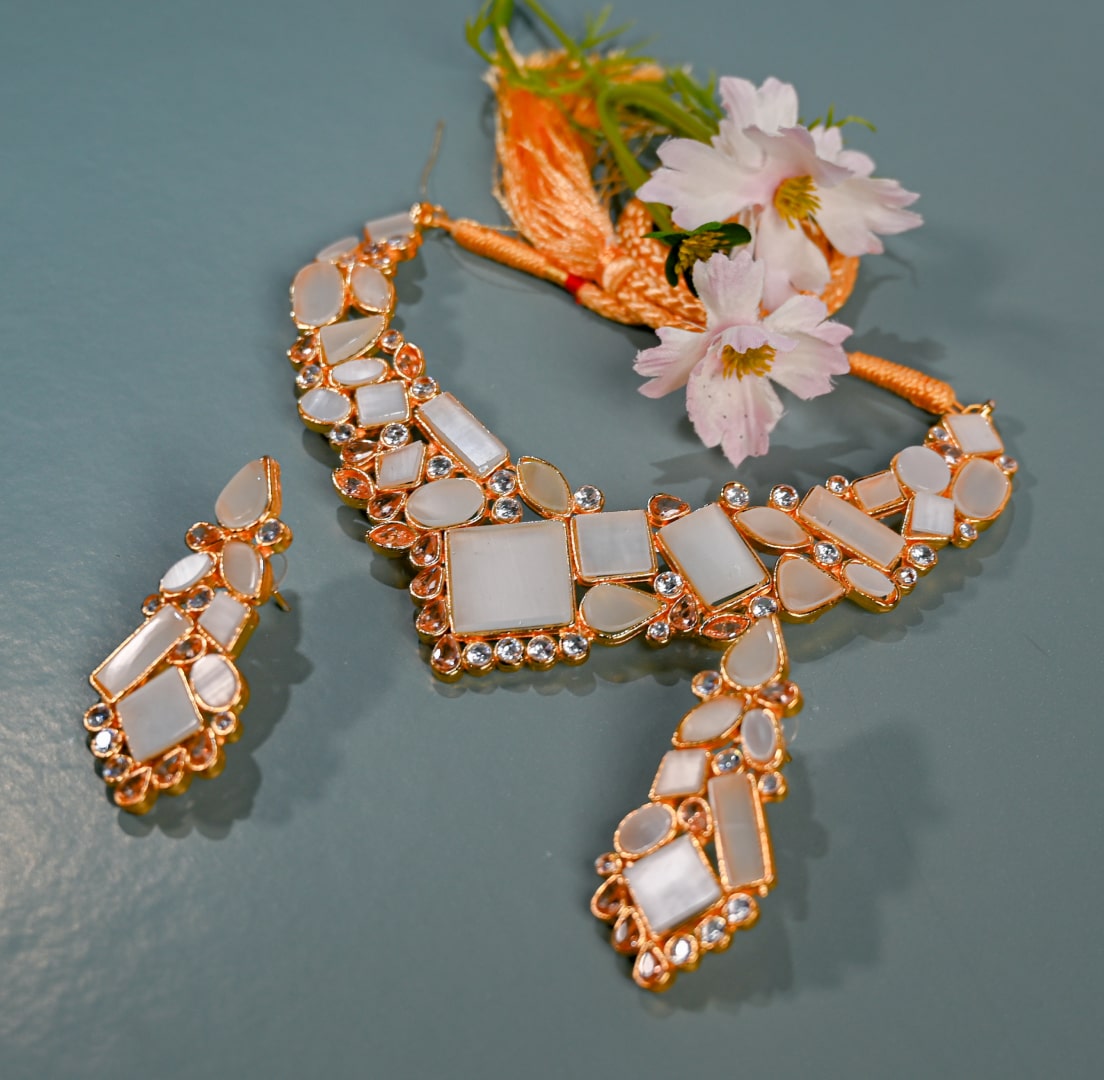 Opaque White A symmetrical Stone Choker Set