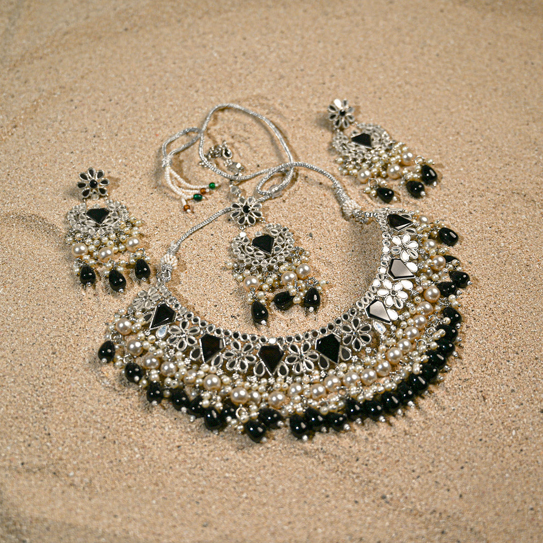 Black Mirror Choker set