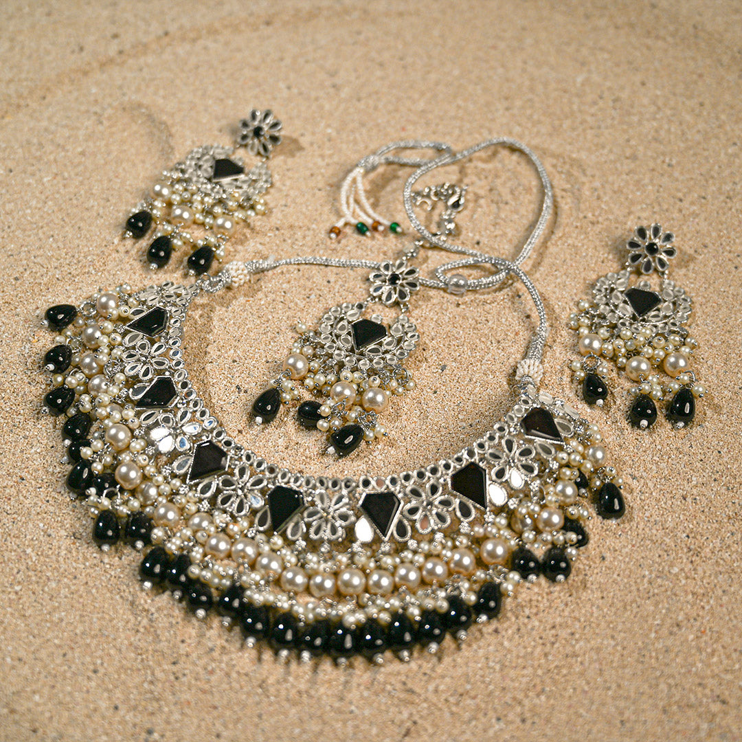 Black Mirror Choker set