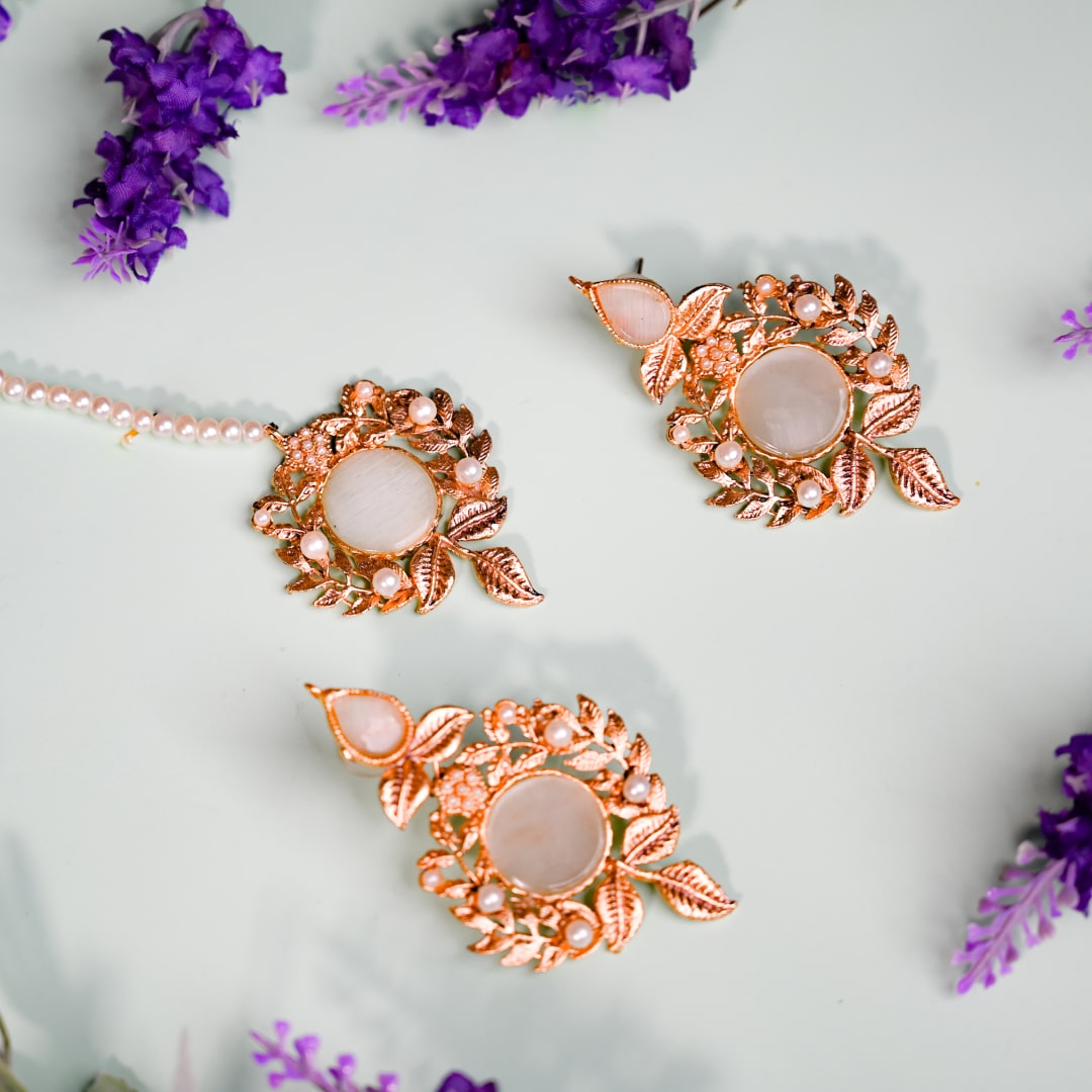 Opaque White Floral ET Set
