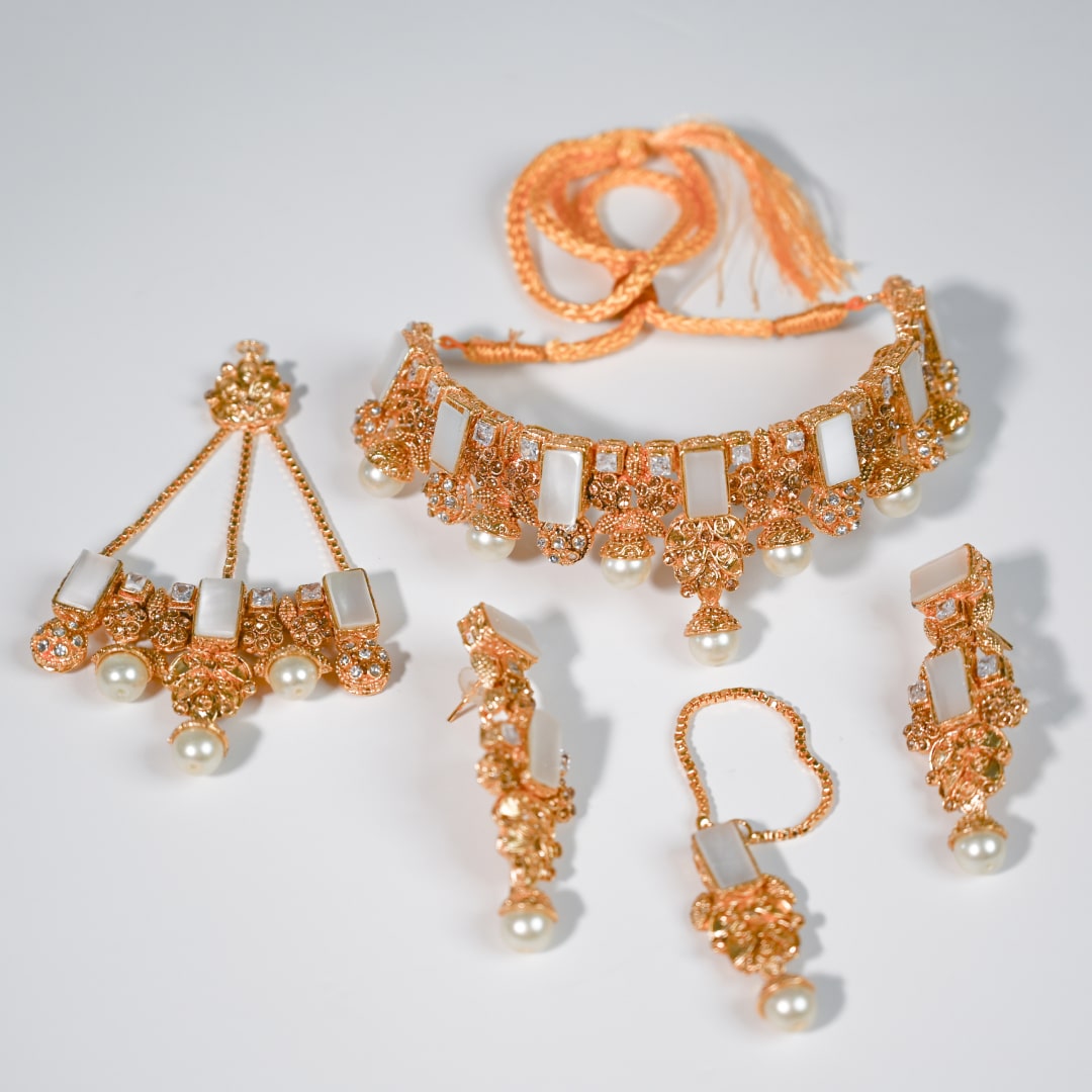 Opal White Collar Choker Set
