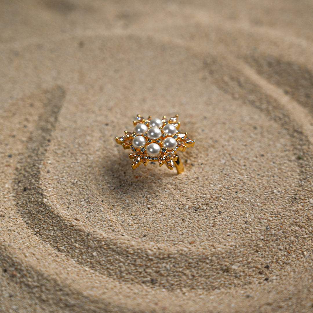 White Pearl Gold Ring