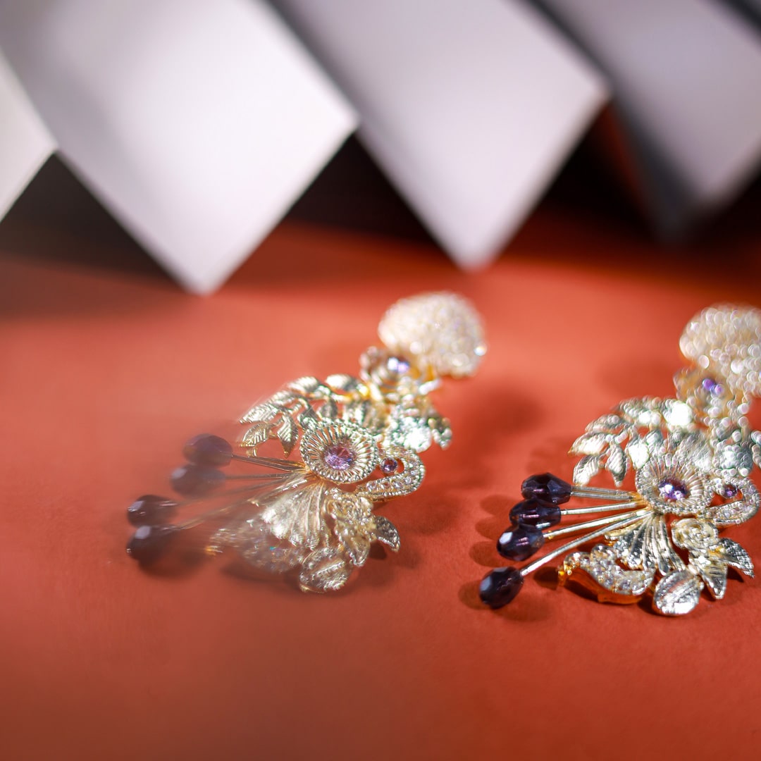 OMBRE VIOLET CRYSTAL EARRINGS