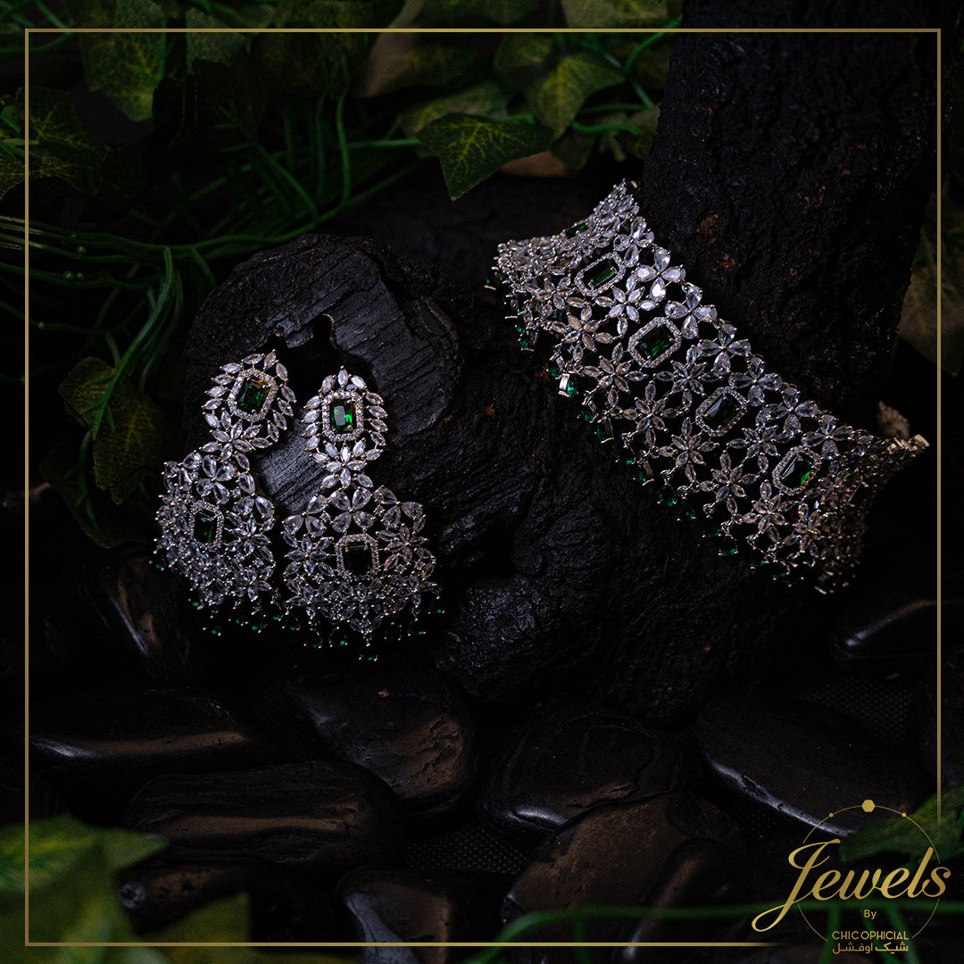 Victoria Emerald AD zircon set